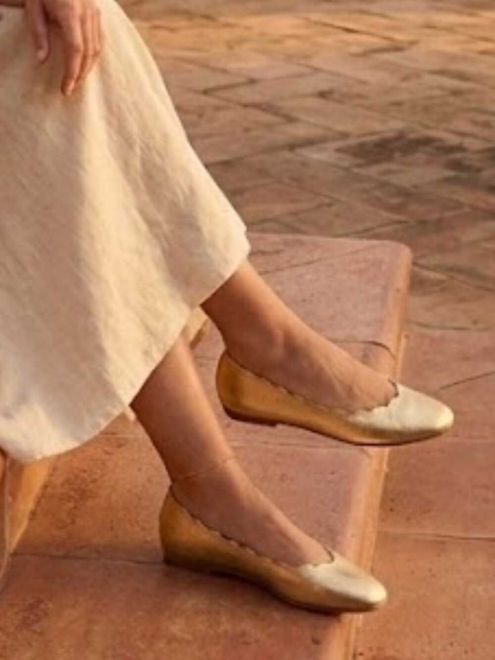 Chloé GOLD Scalloped Leather Ballet Flats Size 9 (Retail: $600)